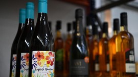English Noveau, Rival Beaujolais Noveau dari Inggris