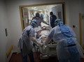 FOTO: 24 Jam di ICU saat Gelombang II Corona Prancis