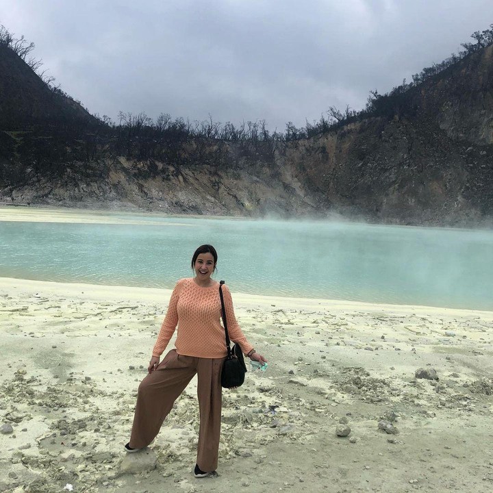 <p>Selain bersama keluarga, wanita kelahiran 1976 ini sering <em>me time</em> alias menghabiskan waktu sendiri. (Foto: Instagram @andisorayabeatrix)</p>