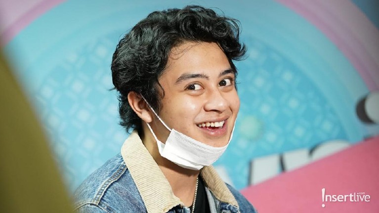 Bastian Steel