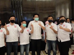Menangkan Eri-Armuji, Relawan PSI Door to Door ke 50.000 Rumah Warga