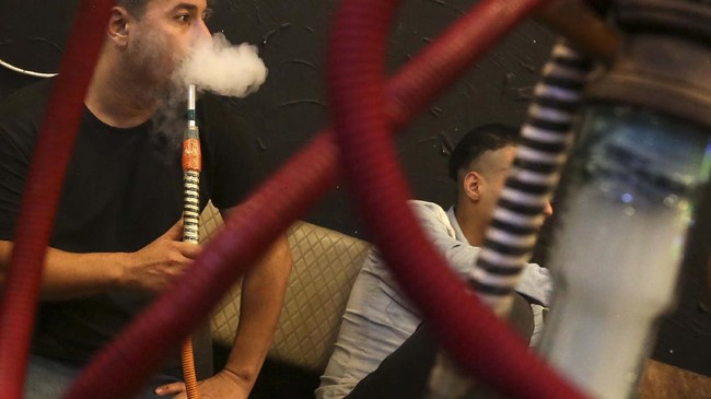 FOTO: Warisan Kerajinan Pipa Shisha Tradisional di Irak