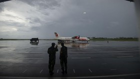 Penumpang Buka Jendela Darurat Wings Air saat Bersiap Terbang