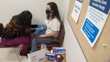 Kasus Covid-19 AS Melejit Lagi, Lebih dari 100 Ribu Kasus terinfeksi Covid di AS melejit lagi. Hingga Selasa (31/8), angka positif Covid-19 di negara itu tembus 156 ribu orang.