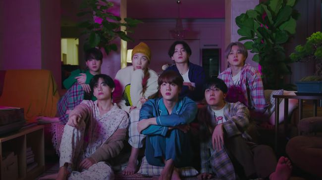 Single BTS 'Film Out' Kuasai Chart iTunes di 97 Negara - CNN Indonesia