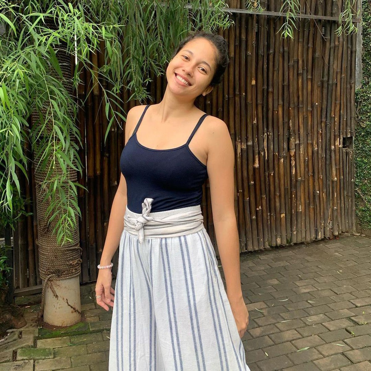 7 Foto Sitha Marino yang Mampu Rebut Hati Bastian Steel dari Shafa Harris