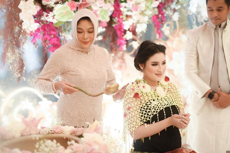 Angbeen RIshi Prosesi 7 bulanan Angbeen Rishi