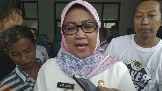 Bupati Bogor dipanggil polisi untuk dimintai keterangan terkait kerumunan massa simpatisan pimpinan Front Pembela Islam (FPI) Rizieq Shihab di Megamendung.