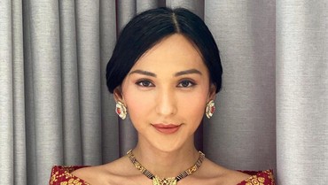 img-title Perjalanan Dena Rachman, Pilih Jadi Wanita hingga Putuskan Pindah Agama