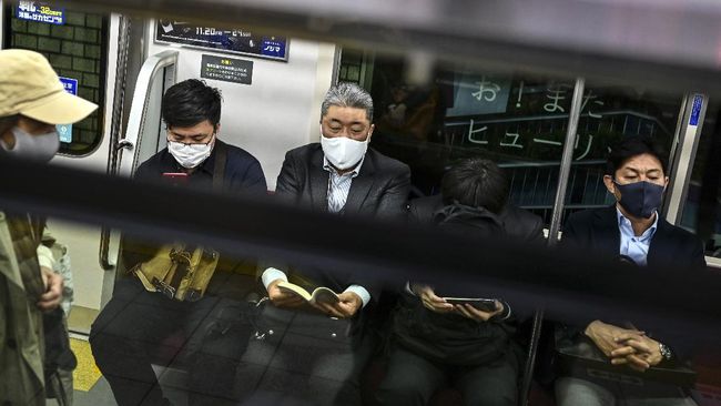 Lonjakan Covid di Jepang hingga Raja Malaysia Batalkan Pemilu Jepang laporkan 2.000 kasus harian Covid untuk pertama kali hingga Raja Malaysia batalkan pemilu di Sabah demi cegah corona, ramaikan berita internasional.