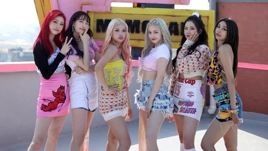 MOMOLAND