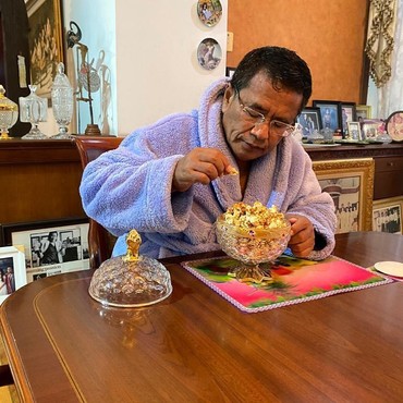 Popcorn Lapis Emas Buatan Chef Arnold Dibeli Hotman Paris Rp50 Juta