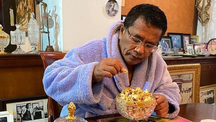 Popcorn Lapis Emas Buatan Chef Arnold Dibeli Hotman Paris Rp50 Juta