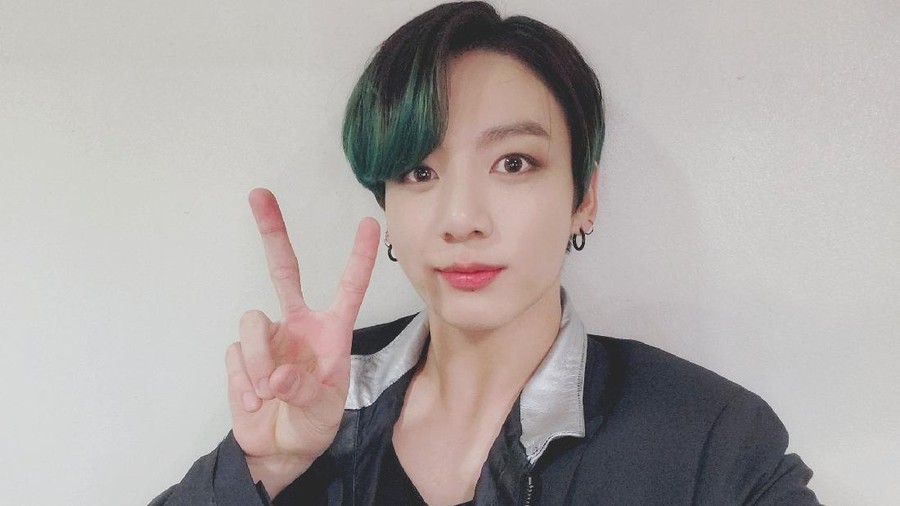 Potret Jungkook sebagai Sexiest International Man 2020
