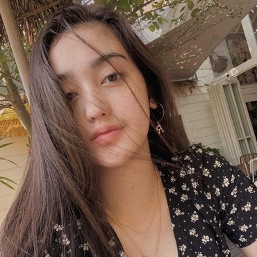 Antre Disuntik Vaksin COVID-19 di Puskesmas, Ranty Maria Dipuji Netizen