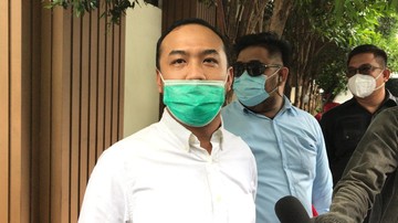 Fakta pernikahan Ratu Felisha dan Arie Pujianto