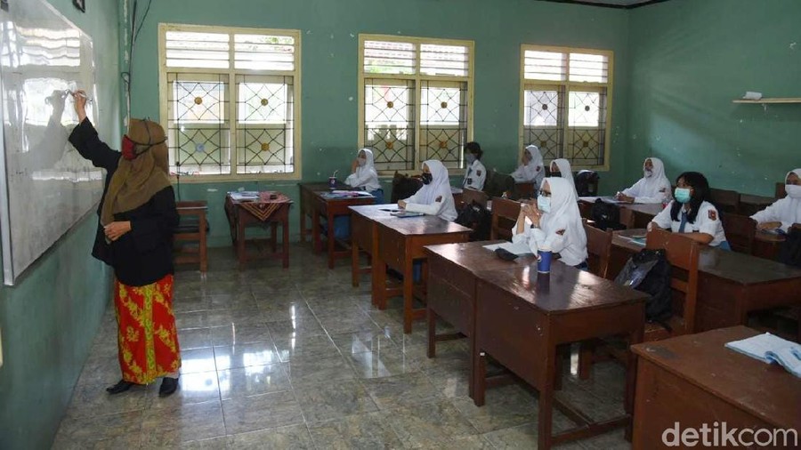 sekolah tatap muka di banyuwangi