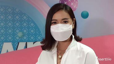 Selfi Nafilah Lelang Celana Jins untuk Donasi Orang yang Membutuhkan