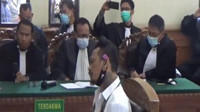 VIDEO: Tok! Jerinx divonis 14 Bulan Penjara