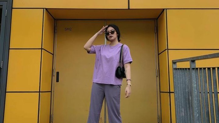 All About Lilac! 10 Inspirasi Fashion ala Influencer Neva Indriany