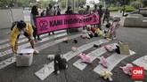 FOTO : Aksi Peringatan Hari Anak Sedunia di Monas Aksi massa Hari Anak Sedunia mengaku prihatin dengan kondisi Indonesia dan dunia di tengah krisis iklim akibat kebijakan yang mengabaikan lingkungan.