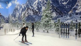 Promo Bertiga Trans Snow Bintaro, Asyiknya Main Salju Lebih Lama