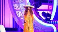 Erykah Badu Tes COVID-19, Hasilnya Aneh: Hidung Kiri Positif, Kanan Negatif