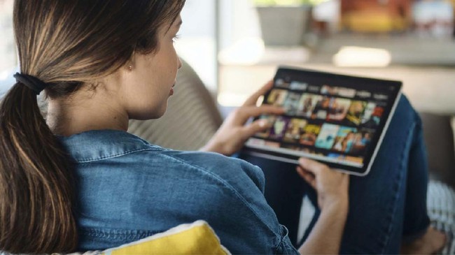 Tarif layanan streaming Disney+ dan Hulu tanpa iklan akan naik sebesar 38 persen mulai Desember 2022.