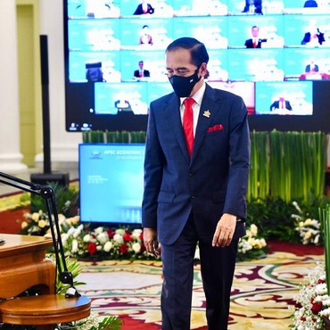 Cegah COVID-19, Jokowi Minta Libur Panjang Akhir Tahun Dikurangi