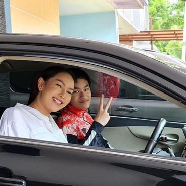 Usai Beri Pesan di IG, Azka Corbuzier Unfollow Kalina Oktarani