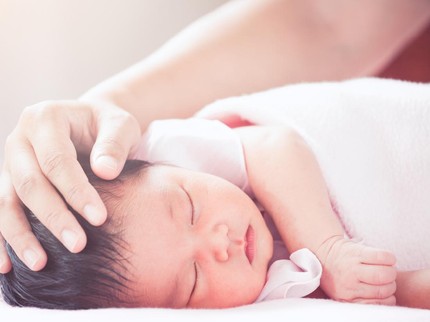 7 Tanda Ubun-ubun Kepala Bayi Tidak Normal, Salah Satunya Kepala Cekung