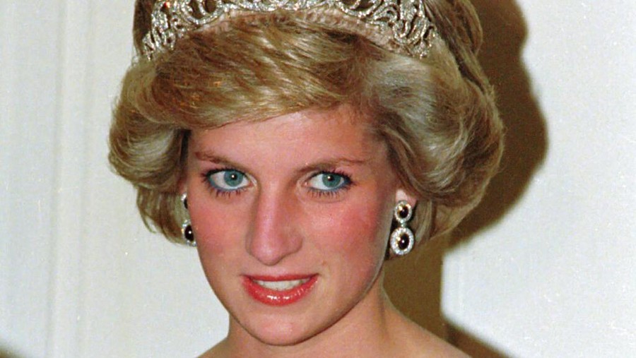 FILE - In this file photo dated Nov. 7, 1985, Britain's Princess Diana wears the Spencer tiara as she and Prince Charles attend state dinner at Government House in Adelaide, Austraila.  The BBC’s board of directors has announced Wednesday Nov. 18, 2020, the appointment of a retired senior judge to lead an independent investigation into the circumstances around a controversial 1995 TV interview with Princess Diana.  (AP Photo/Jim Bourdier, FILE)