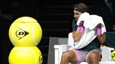 FOTO: Rafael Nadal ke Semifinal ATP Finals 2020 Rafael Nadal melangkah ke semifinal ATP Finals 2020 usai mengalahkan Stefanos Tsitsipas di O2 Arena, London, Kamis (19/11) malam waktu setempat.