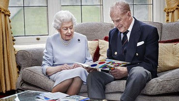 img-title Ratu Elizabeth II dan Pangeran Phillip Sudah Disuntik Vaksin COVID-19