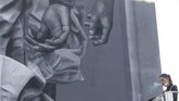 FOTO: Seni Mural San Paolo Perjuangkan Hak LBGTQ+ Seni mural dipamerkan di Institut Teknologi Armellini, San Paolo, Italia, sebagai pesan perjuangan hak-hak LGBTQ+, Rabu (18/11).