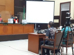 Negatif COVID-19, Anita Kolopaking Protes Tak Dihadirkan Langsung di Sidang