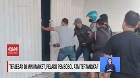 VIDEO: Terjebak di Minimarket, Pelaku Pembobol ATM Tertangkap