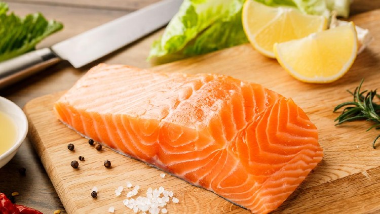 vitamin d Raw salmon steak