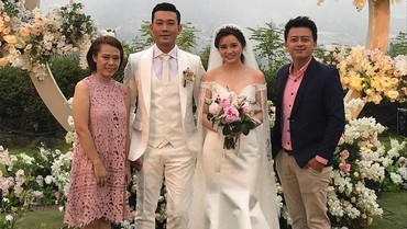 img-title Selamat! Denny Sumargo Resmi Menikah