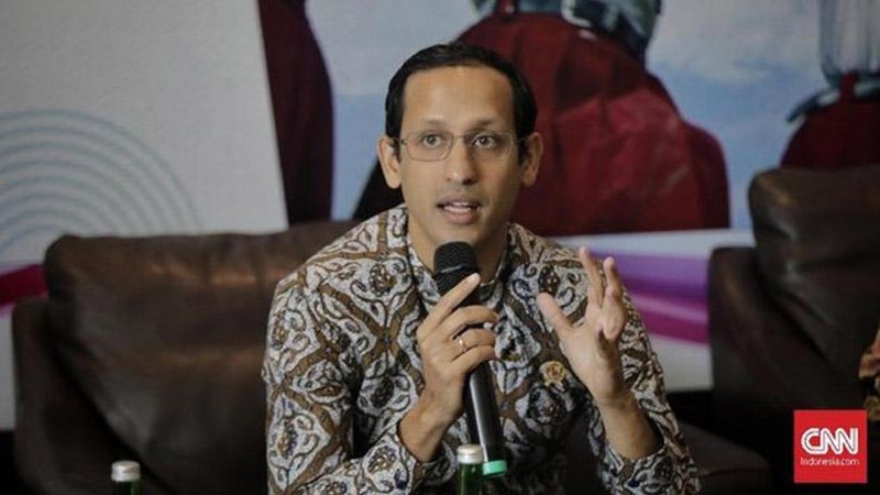 Menteri Pendidikan dan Kebudayaan, Nadiem Anwar Makarim mengumumkan kebijakan pembelajaran tatap muka akan mulai berlaku pada Januari 2021.