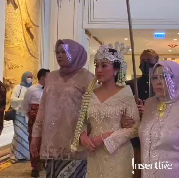 Mahar Mewah di Pernikahan Putri Hetty Koes Endang