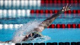 SMASHOT: Terbang dan Menang, Terjungkal dan Gagal Berikut foto-foto pilihan dari dunia olahraga pekan ini tentang atlet-atlet yang berduel dan meraih kemenangan serta menelan kegagalan.