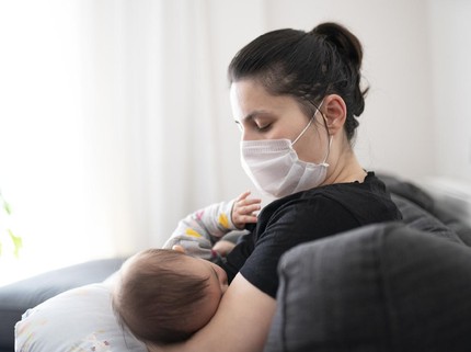 7 Tips Jaga Kualitas ASI Saat Ibu Menyusui Sakit, Cegah Bayi Tertular