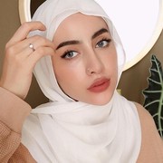 3 Tutorial Hijab Pashmina Simpel ala Aghnia Punjabi, Cocok untuk Daily!