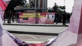 FOTO: Aksi Tolak Rizieq Shihab di Sejumlah Daerah Massa di beberapa kota menggelar unjuk rasa menolak kedatangan pentolan FPI Rizieq Shihab yang berencana menggelar safari dakwah ke sejumlah daerah.