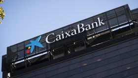 Gelombang Merger Landa Perbankan Spanyol di Tengah Corona