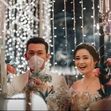 5 Foto Momen Pernikahan Denny Sumargo dan Olivia Allan