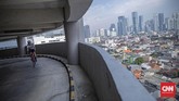 FOTO: Sensasi Bersepeda Menyusuri Rampa Spiral Gedung Parkir Bersepeda menjadi tren dan alternatif olahraga kala pandemi Covid-19. Banyak jalur yang menjadi incaran pesepeda, termasuk menyusuri rampa spiral gedung parkir.