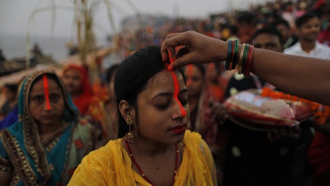 Pihak berwenang India melakukan operasi penumpasan pernikahan anak ilegal yang melibatkan anak perempuan di bawah usia 18 tahun. 