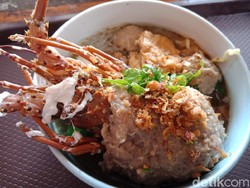 Viral Bakso Lobster dan Tetelan Berlimpah yang Diantre Berjam-jam